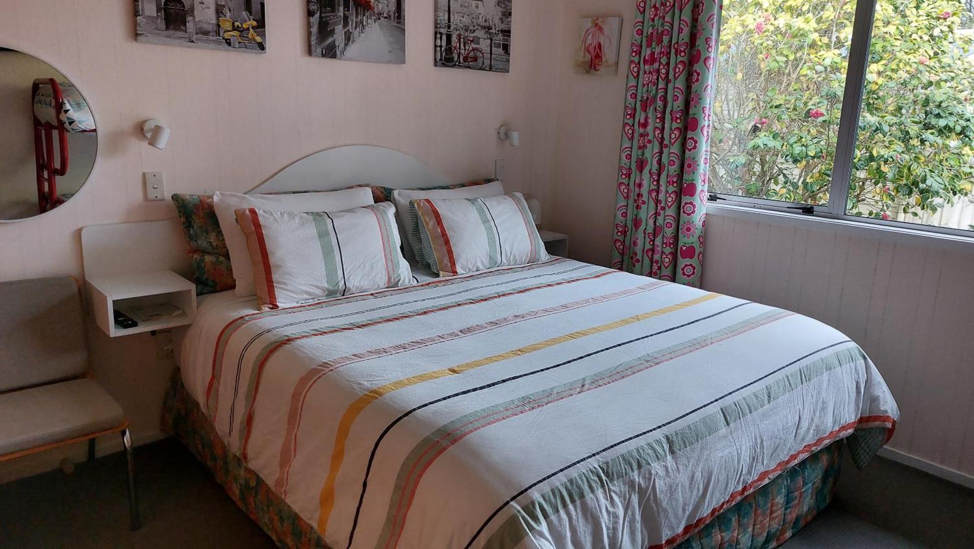 Bed And Breakfast Happy Home Taupo Accommodation Dış mekan fotoğraf
