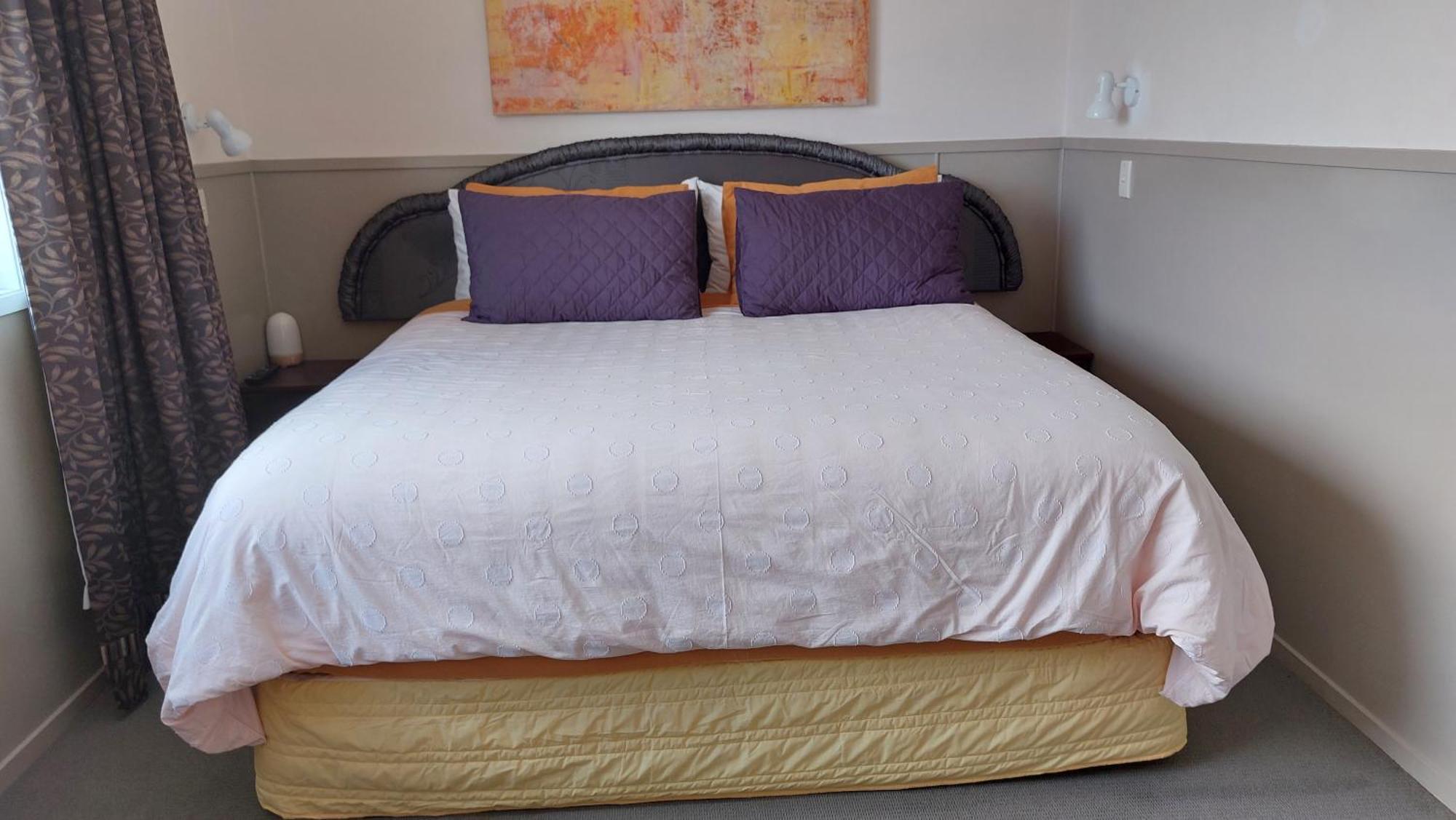 Bed And Breakfast Happy Home Taupo Accommodation Dış mekan fotoğraf
