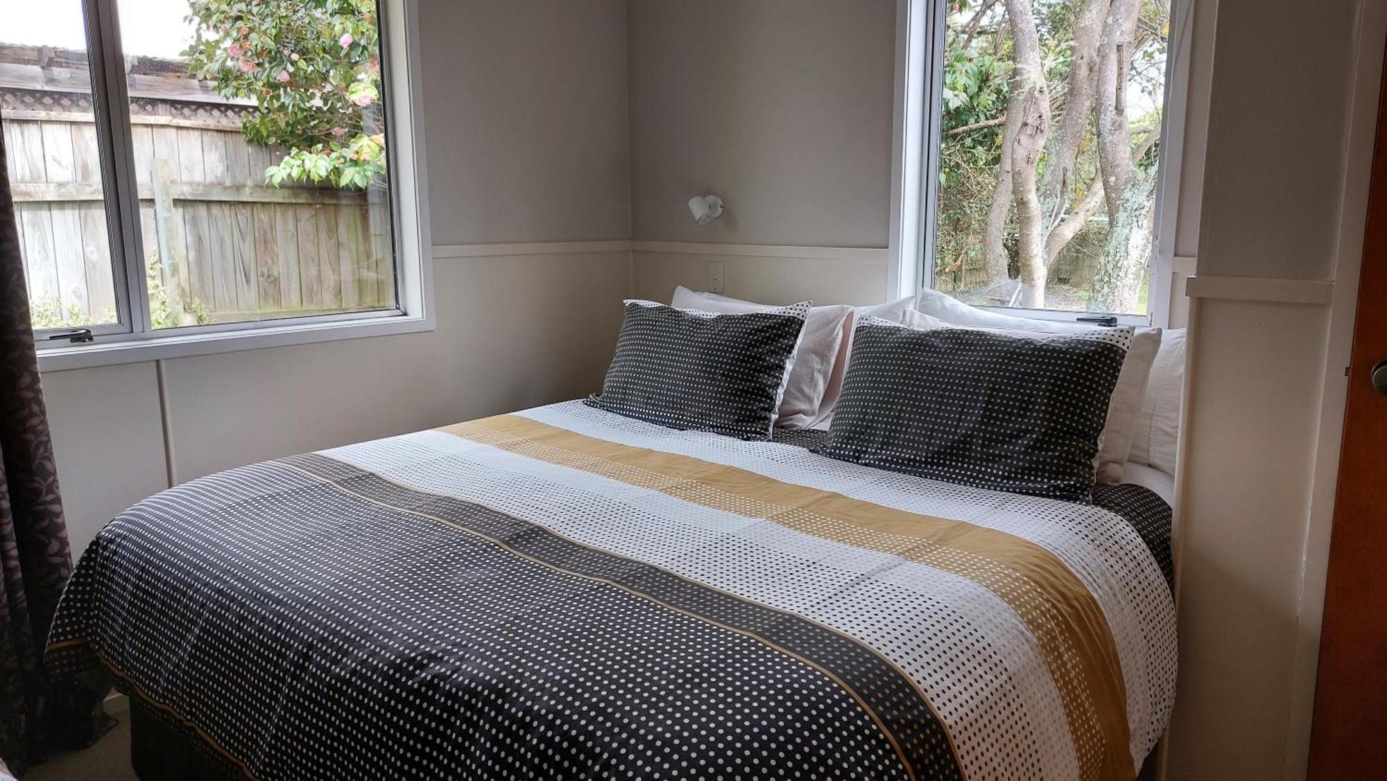 Bed And Breakfast Happy Home Taupo Accommodation Dış mekan fotoğraf