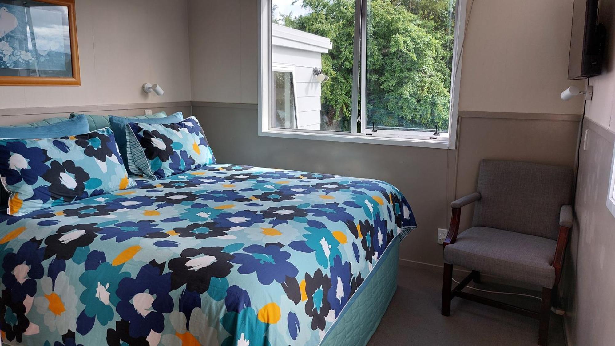 Bed And Breakfast Happy Home Taupo Accommodation Dış mekan fotoğraf