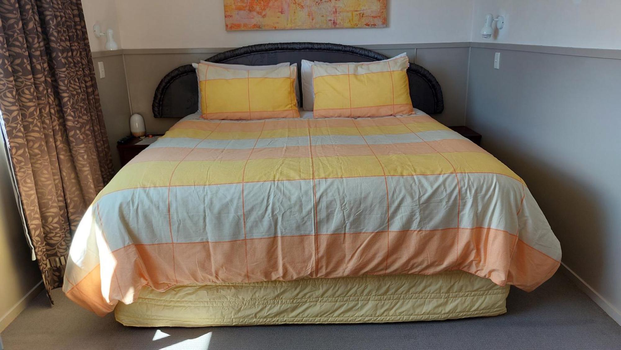 Bed And Breakfast Happy Home Taupo Accommodation Dış mekan fotoğraf