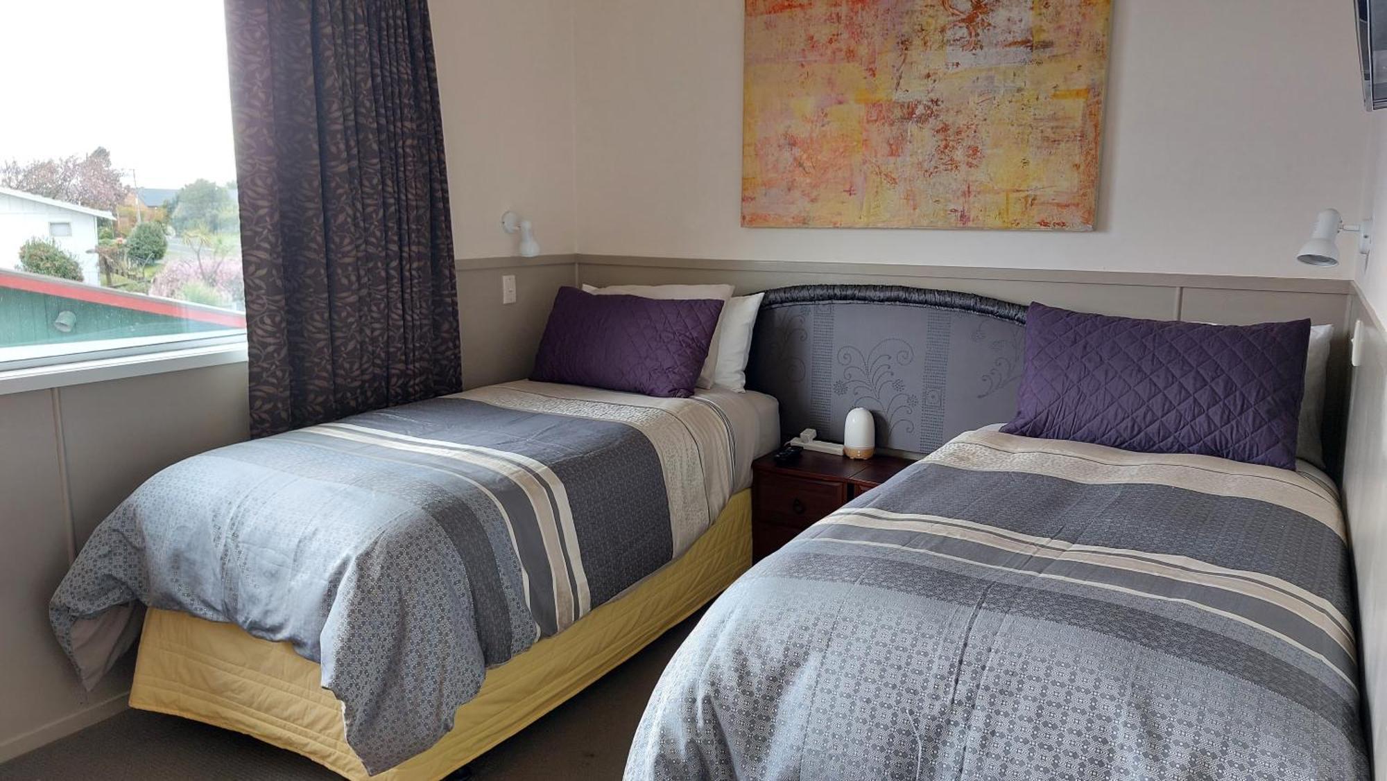 Bed And Breakfast Happy Home Taupo Accommodation Dış mekan fotoğraf
